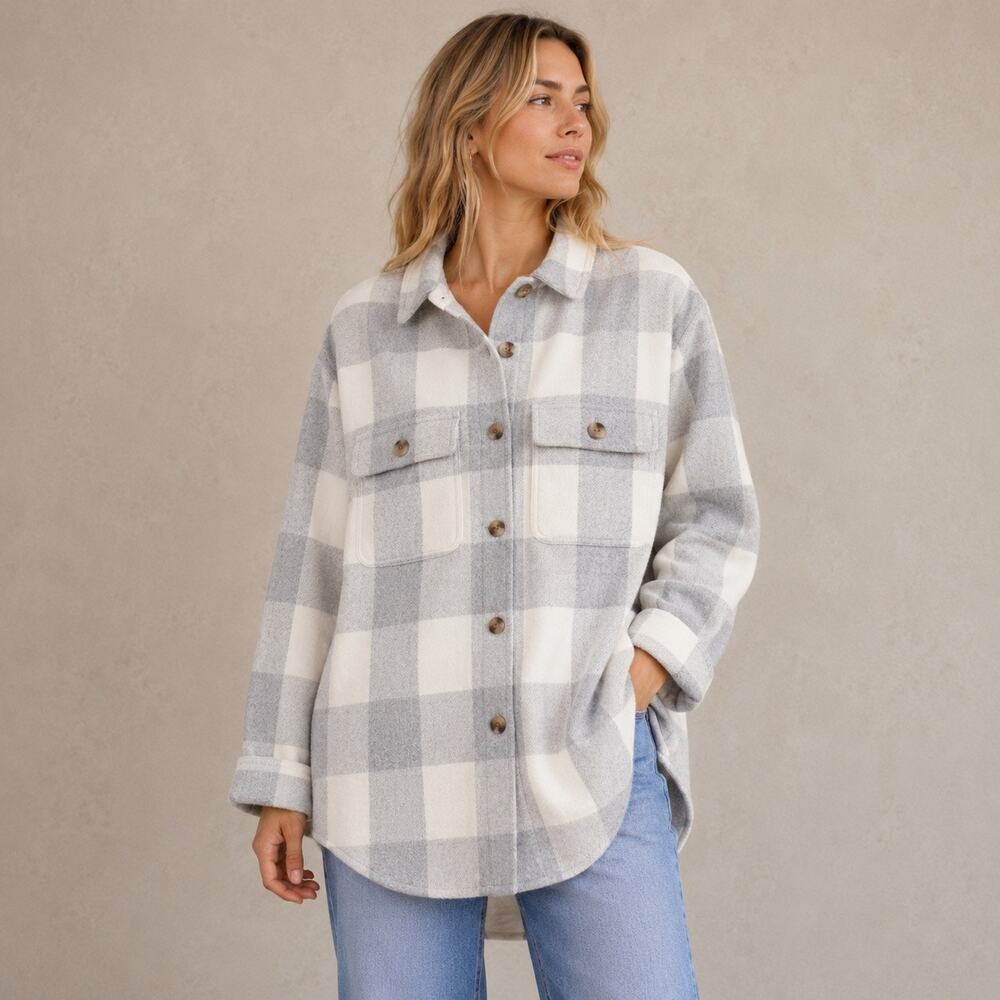 Old Navy Women's Oversized Plaid Button Down Shacket Grey White Size Small NWT